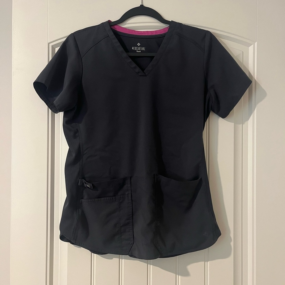 MED COUTURE Touch grey scrub top. Size small.